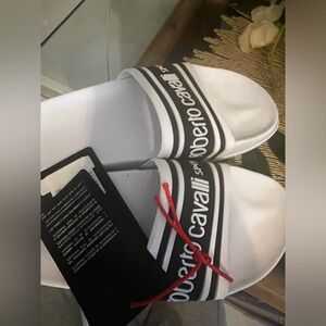 Roberto cavalli flip flop never used aize 36 not box